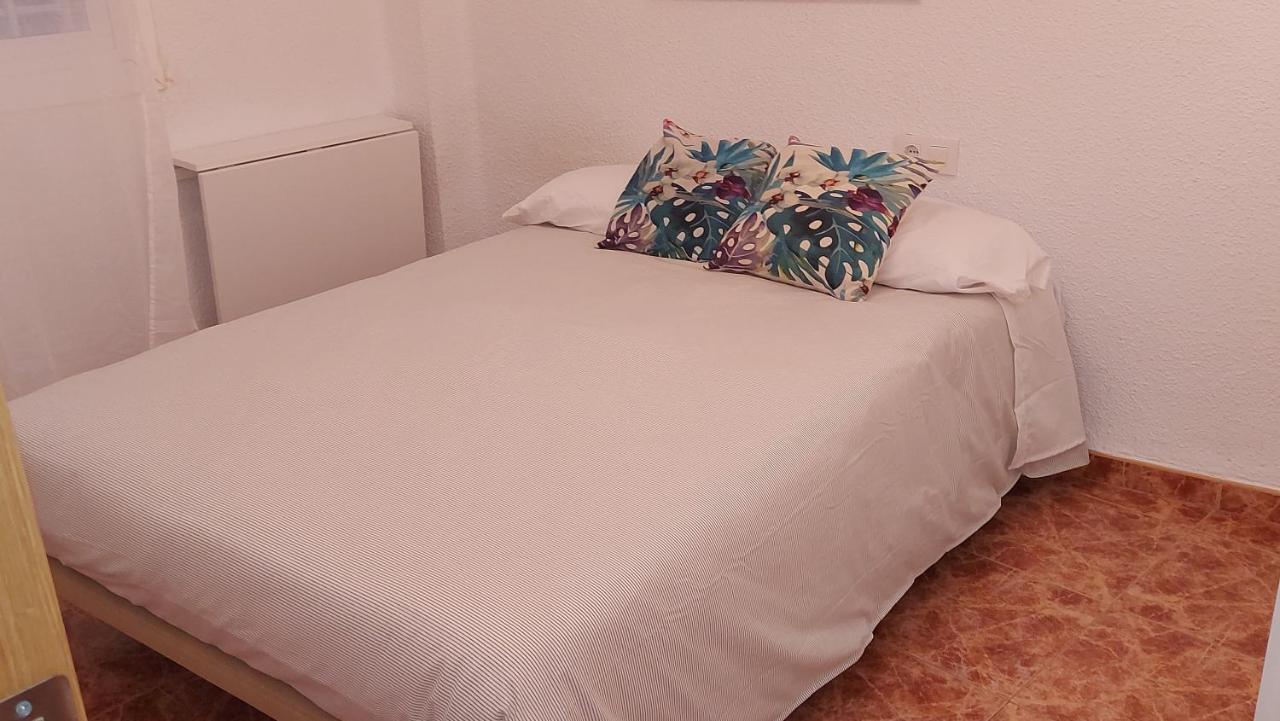 Valencia Centro Andando Y Playa Malvarrosa Tranvia Dış mekan fotoğraf